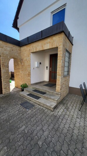Exterior detail - Modern and cozy 3-room apartment in the heart of Middle Franconia (Rohr)