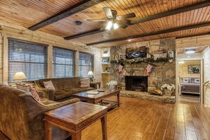 TV connectée, cheminée