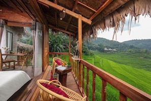 Chambre Double, vue vallée (Suite Bungalow) | Vue depuis le balcon
