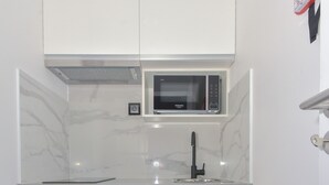 デラックス スタジオスイート | 専用簡易キッチン