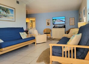 Smart TV, reproductor de DVD y libros 