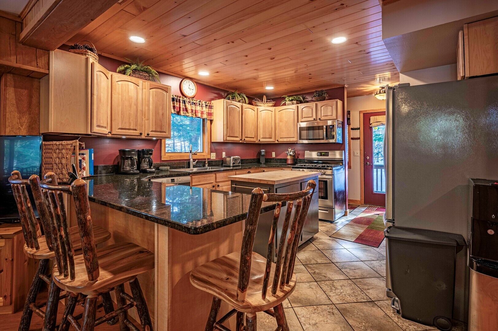 Cookware/dishes/utensils