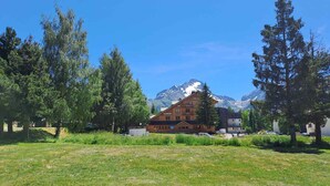 Property grounds - Studio for 4 at slopes, center Les Deux Alpes (Les Deux Alpes)