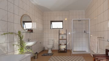 Nhà dành cho gia đình | Phòng tắm | Buồng tắm vòi sen, vòi sen phun mưa, đồ dùng nhà tắm miễn phí