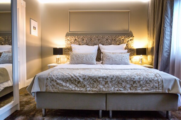 Deluxe Double Room | Hypo-allergenic bedding, memory foam beds, blackout drapes