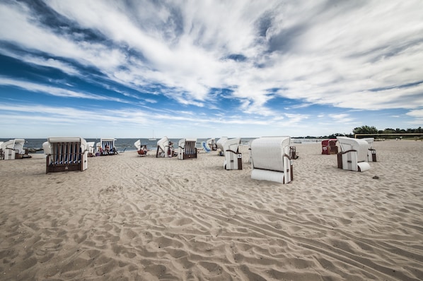 Liegestühle, Strandtücher