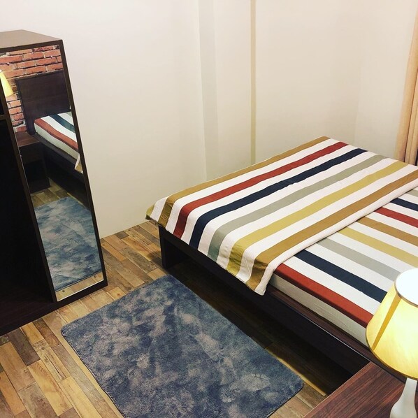 1 bedroom, premium bedding, down comforters, individually furnished