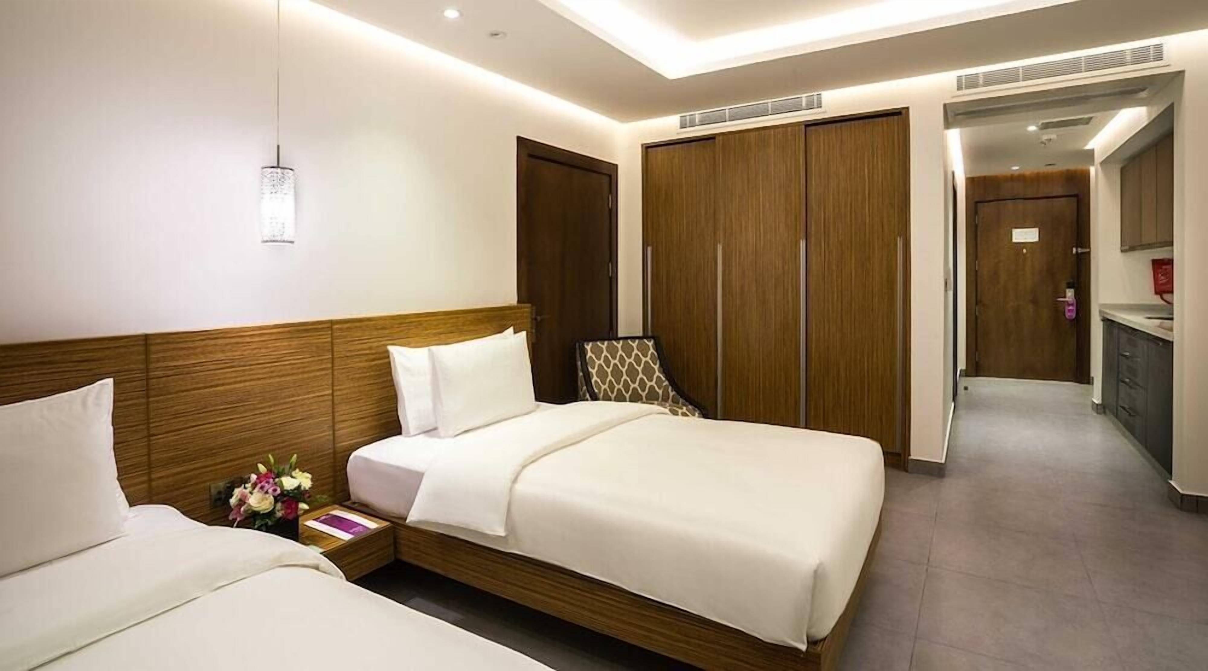 Minibar, free WiFi