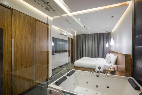 Suite studio royale | Minibar, accès au Wi-Fi (inclus)