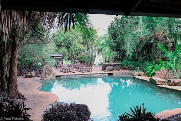 Outdoor pool - African Heritage House (Mlolongo)