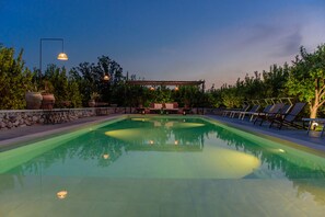 Outdoor pool, sun loungers