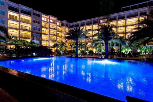 Luxurious 3 Bedroom Condo at Eagle Beach