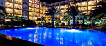 Luxurious 3 Bedroom Condo at Eagle Beach