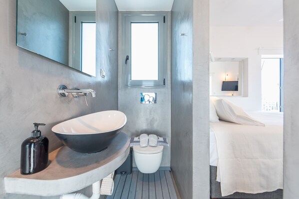 Estudio | Baño | Regadera, amenidades de baño gratuitas, secadora de cabello, toallas