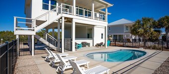 NUOVA COSTRUZIONE! 4BR / 3BA Gulf View, piscina privata, sala giochi, 10 posti letto!