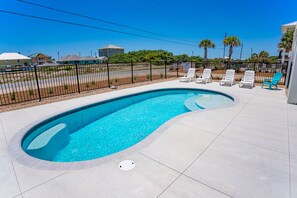 A heated pool - 20% OFF Spring! Private Pool w/ Heat Option, Game Room! (St. George Island)