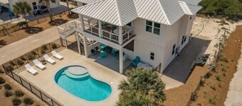 NUOVA COSTRUZIONE! 4BR / 3BA Gulf View, piscina privata, sala giochi, 10 posti letto!