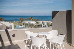 Terrace/patio - Myrion Beach Resort & Spa - Adults Only (Platanias)