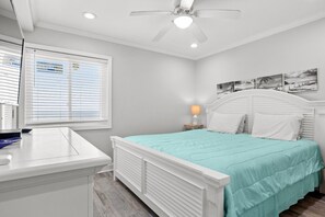 2 makuuhuonetta, silitysrauta/-lauta, internet