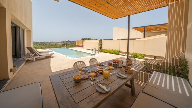 Villa (Pool View/ Sea View) | Teres/patio