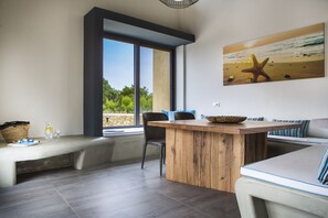 Villa (Pool View/ Sea View) | Servicio a la habitación