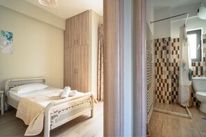 Apartment, 2 Bedrooms, Sea View | Free WiFi, bed sheets