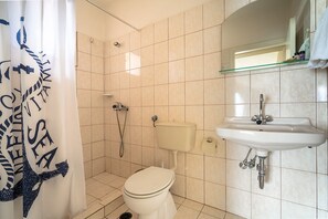 Double Room, Sea View | Bathroom