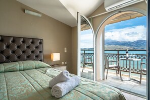 Double Room, Sea View | Free WiFi, bed sheets - Zoi Studios (Kefalonia)