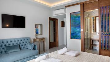 Suite, Terrace (Saphir) | In-room safe, soundproofing, iron/ironing board, free cots/infant beds