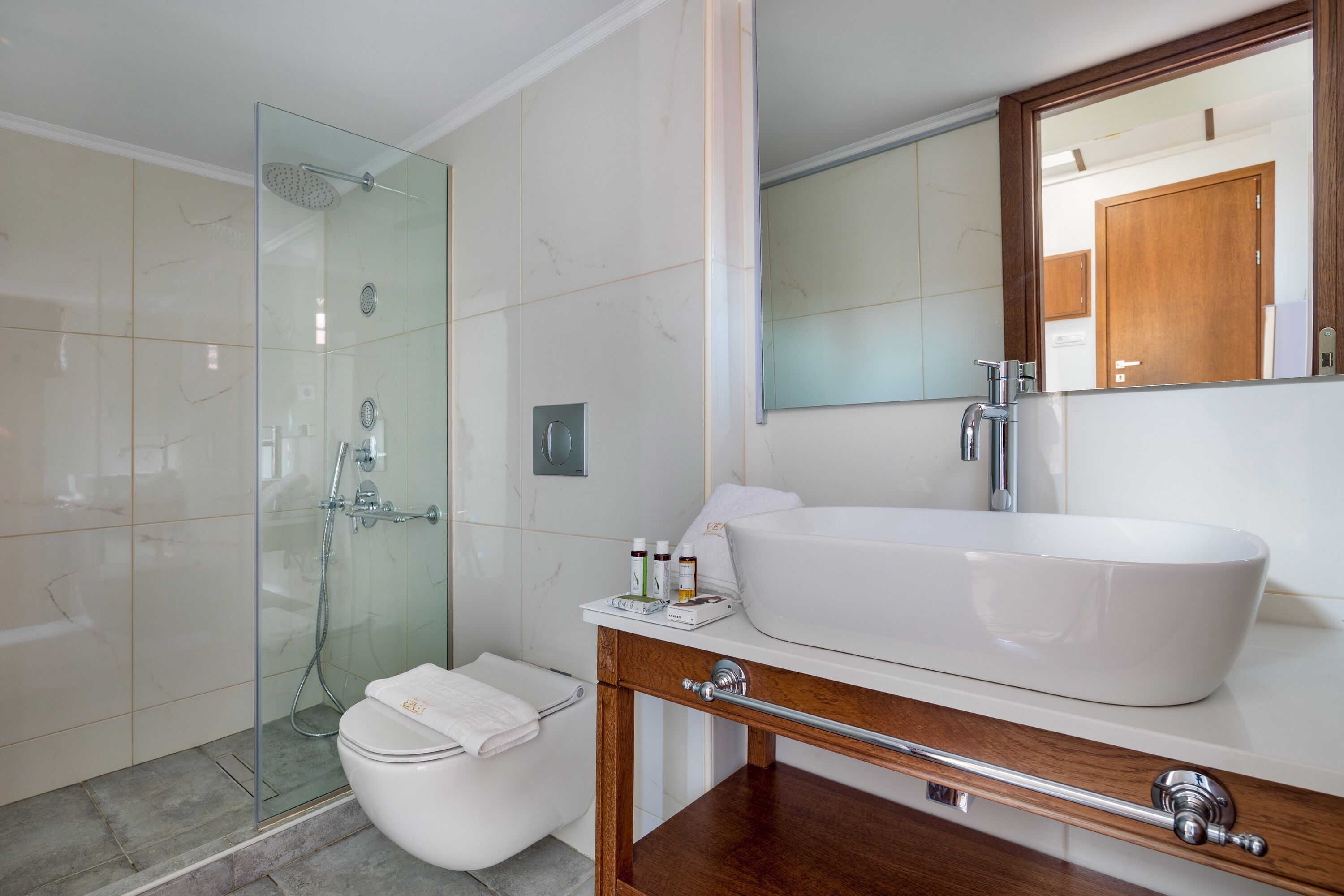 Photo - Vener Suites