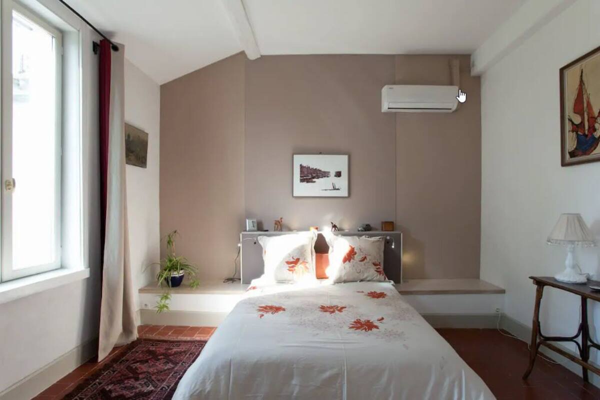 Desk, soundproofing, iron/ironing board (on request), free WiFi
