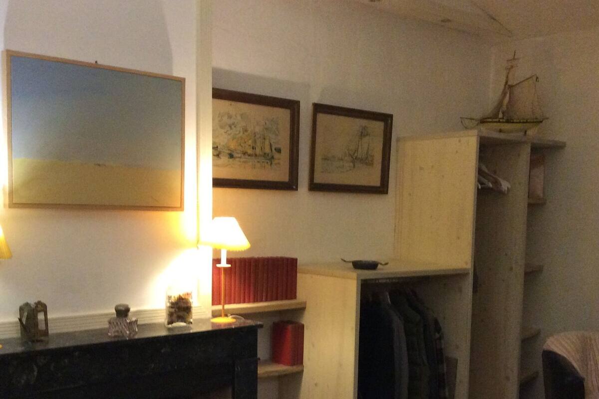Desk, soundproofing, iron/ironing board (on request), free WiFi