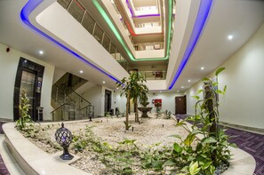 Deluxe Room, 1 King Bed, City View (Deluxe King Room) | Individually decorated, individually furnished, desk, laptop workspace - Swiss Spirit Hotel & Suites Taif (Taif)