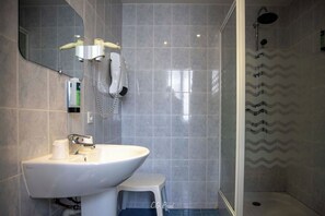 Free toiletries, hair dryer, towels - Les Ambassadeurs (Souillac)