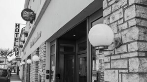 Front of property - Les Ambassadeurs (Souillac)