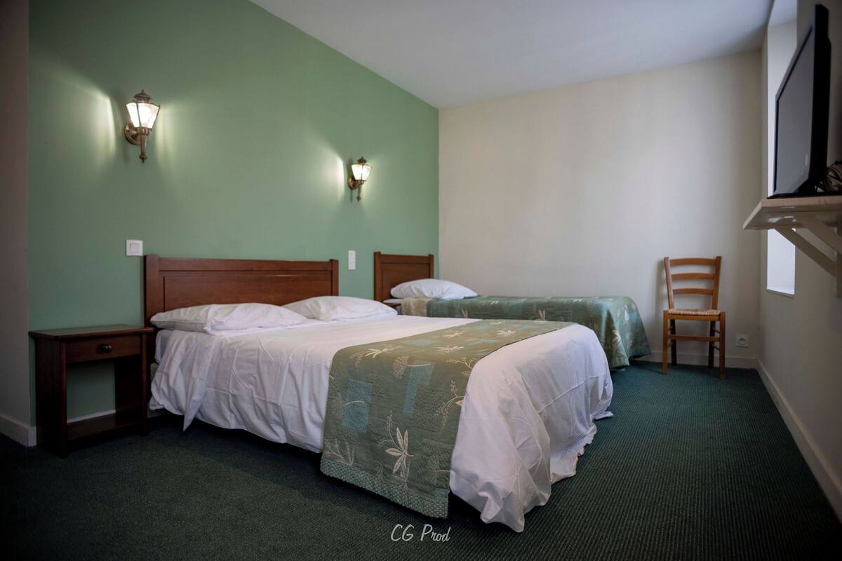 Chambre triple | Minibar, systĂšme dâinsonorisation, accĂšs au Wi-Fi (inclus)