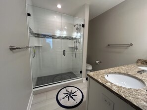 Combined shower/bathtub - 4 BEDROOM BETHANY BEACH BEAUTY - 890A Garfield Parkway (Bethany Beach)