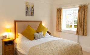 Individually decorated, individually furnished, free WiFi, bed sheets - Cawthorne House (Pickering)