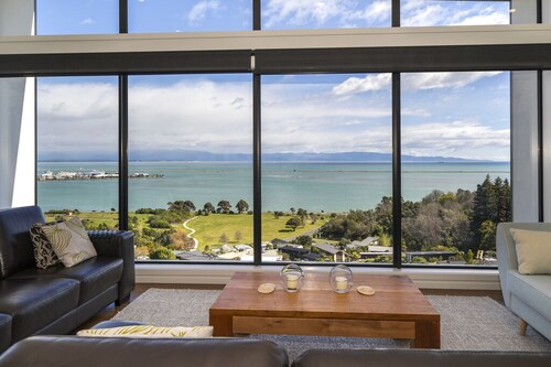 Wakatu View - Nelson Luxury Holiday Home