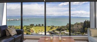 Wakatu View - Nelson Luxury Holiday Home