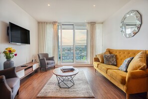 Interior - Kenny Apartment  Austin David Apartments (London)