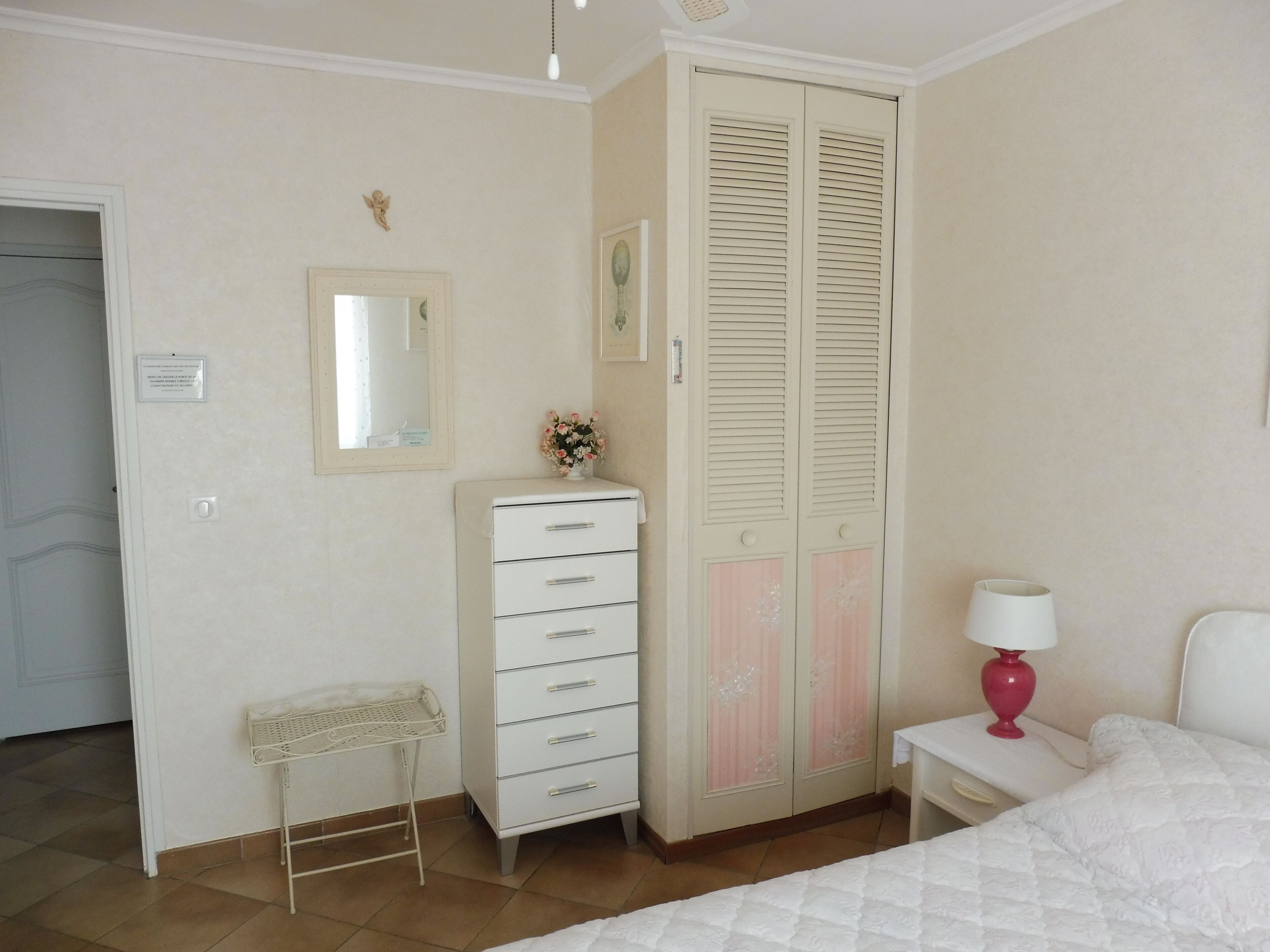 2 bedrooms upstairs in a house with swimming pool