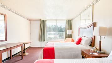 2 Full Beds Smoking | Meja kerja dan seprai linen