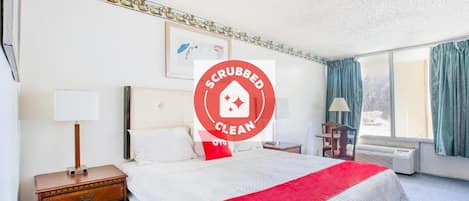 Chambre, 1 trĂšs grand lit, fumeur