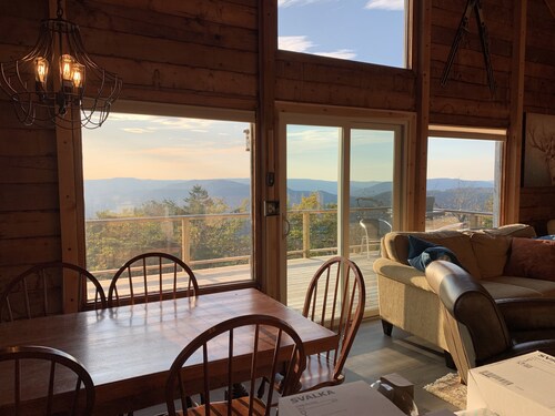 Summer 2025 book 3 nights and get the 4th free!!  Dogs welcome!