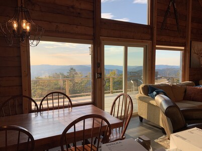 Summer 2025 book 3 nights and get the 4th free!! Dogs welcome!