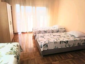 Family Room, Sea View