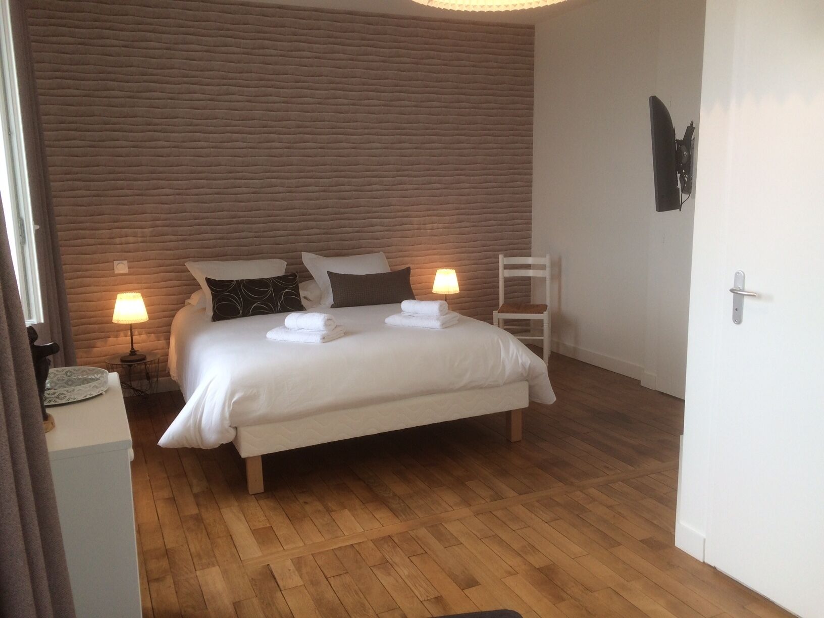 Kamar Triple, kamar mandi pribadi (Marie-Josephine) | Didekorasi berbeda-beda dan dilengkapi dengan perabotan berbeda-beda