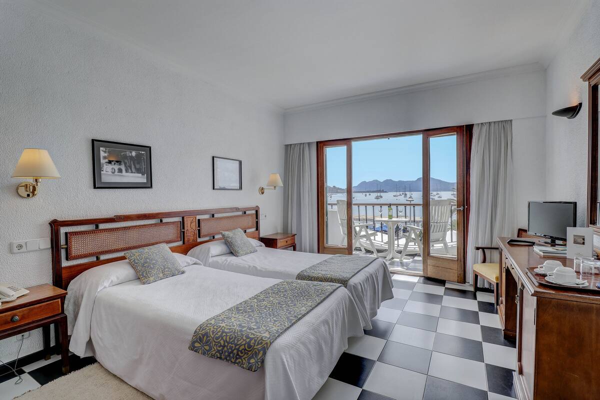 Double or Twin Room, Sea View