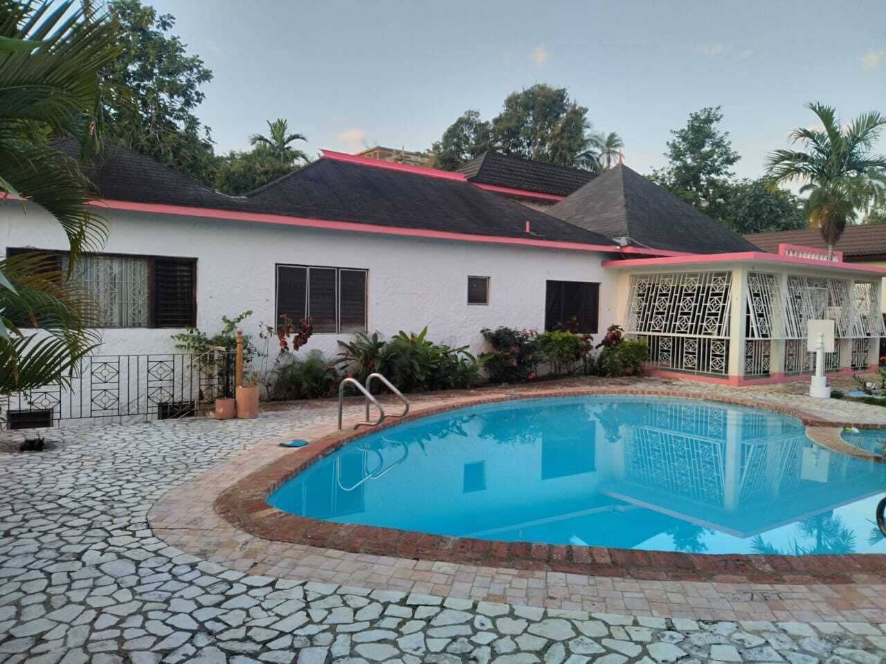 Comfort Kingdom Villa Bed & Breakfast